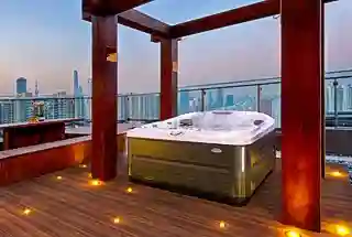 jacuzzi
